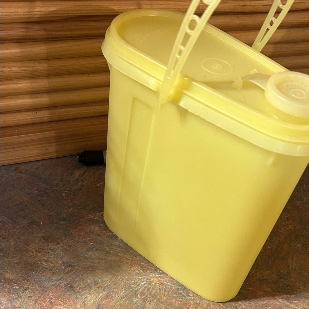 Tupperware Yellow Storage Set - Picture 2 of 5